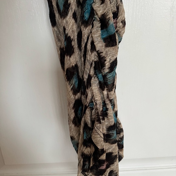 Leopard Print Sleeveless Long Tank Top - Picture 5 of 6